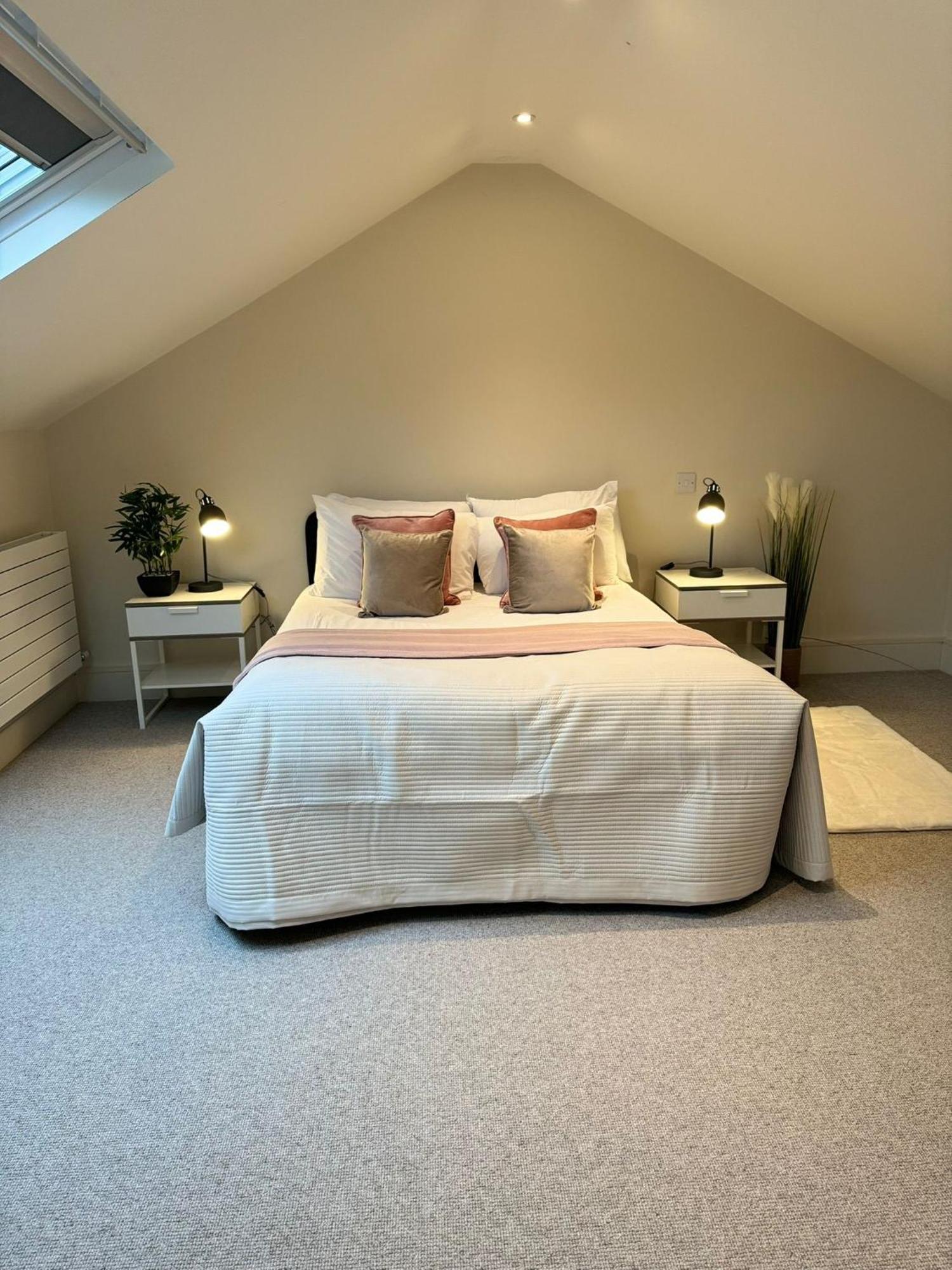 Appartamento Osbourne House Pink 2 Bed, 2 And Half Bath Birmingham Esterno foto