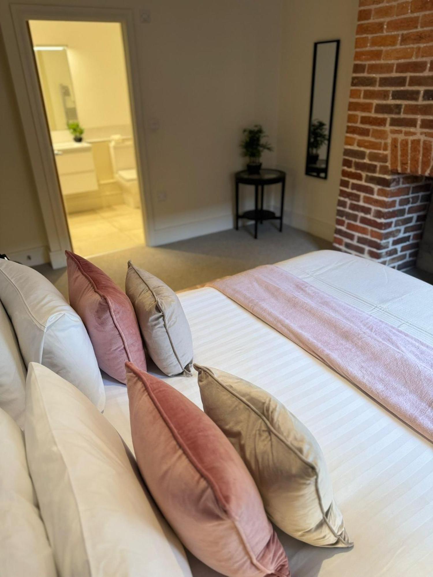 Appartamento Osbourne House Pink 2 Bed, 2 And Half Bath Birmingham Esterno foto