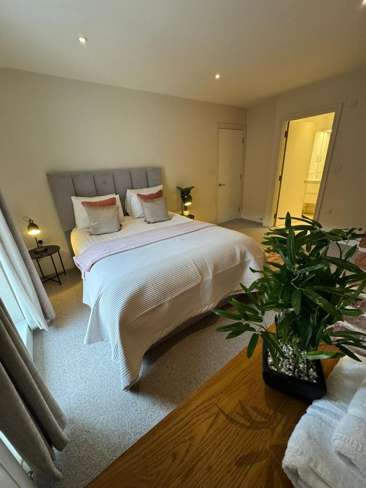 Appartamento Osbourne House Pink 2 Bed, 2 And Half Bath Birmingham Esterno foto