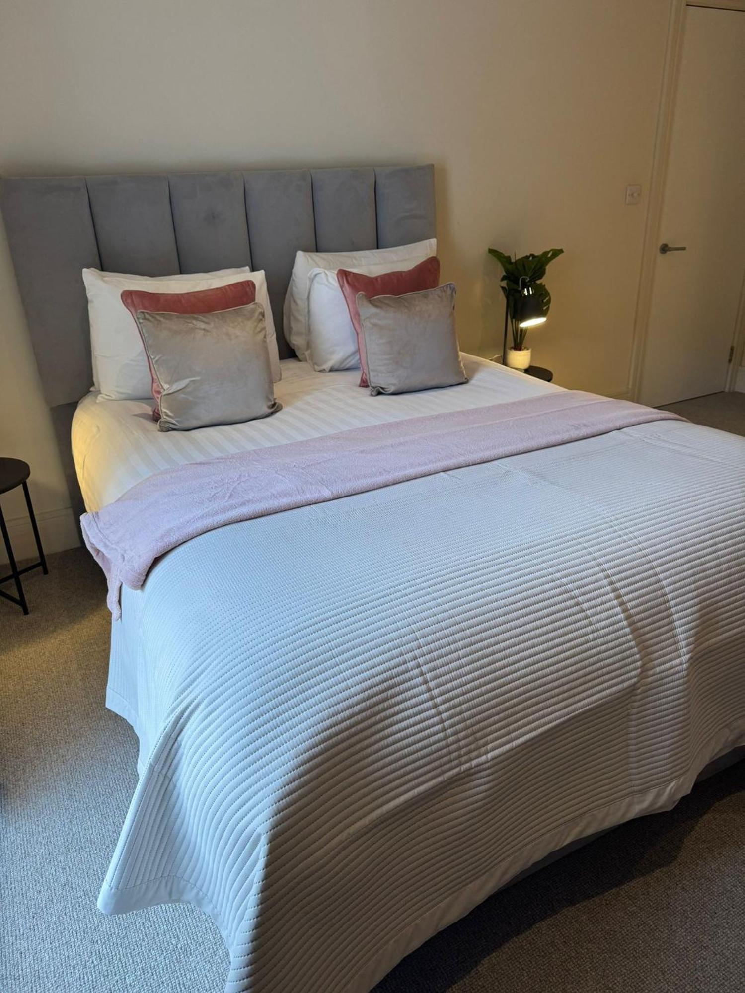 Appartamento Osbourne House Pink 2 Bed, 2 And Half Bath Birmingham Esterno foto